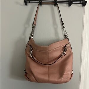 Coach Elegant Pink Leather Shoulder Bag